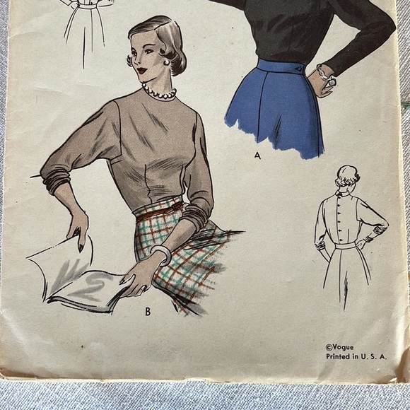 Vogue Pattern 6514, fitted tuck-in blouse w high neck pattern ca 1940s, bust 34 - Picture 3 of 10